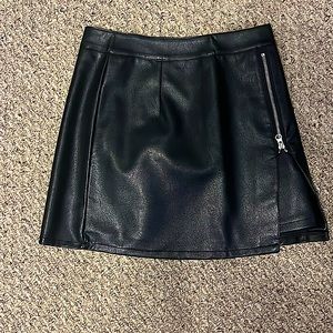 black faux leather skort size S